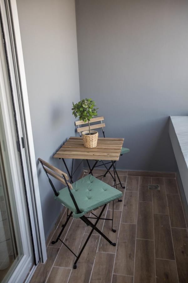 Apartment Raise Averof Serviced
