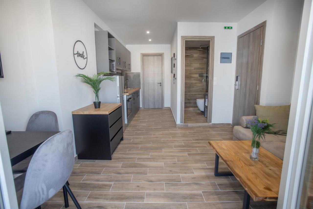 Apartment Raise Averof Serviced *